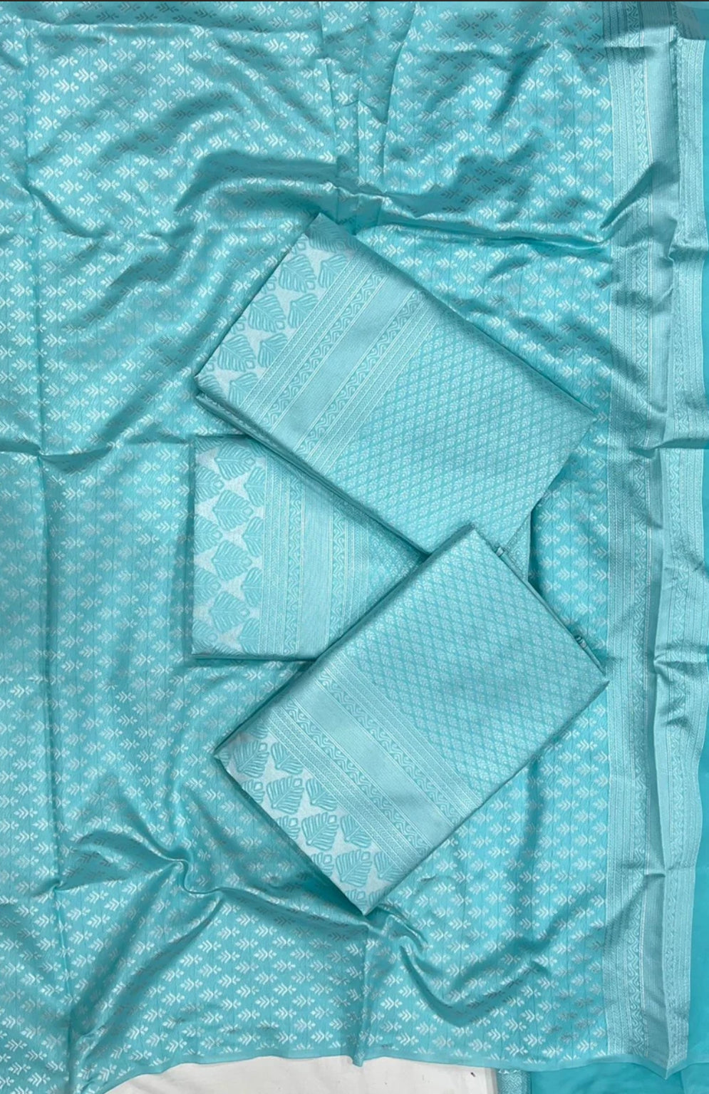 Soft Lichi Saree RICH PALLU AND JACCQUARD WORK